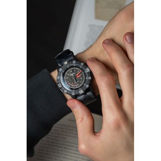 TRASER P99 A TACTICAL CARBON CAMO NATO - TACTICAL - ZNAČKY
