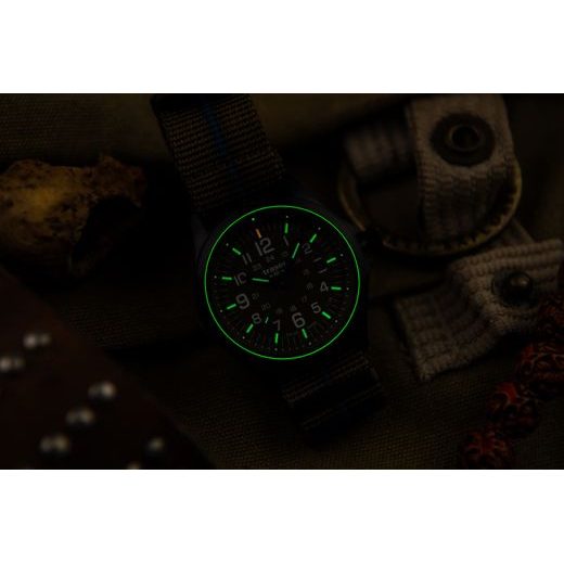 TRASER P67 OFFICER PRO KHAKI NATO S PRUHOM - HERITAGE - ZNAČKY