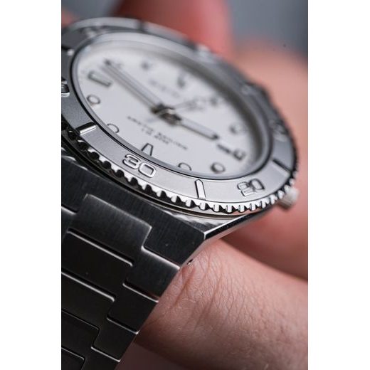 BERING CLASSIC 18940-704 - CLASSIC - ZNAČKY