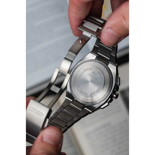 CITIZEN ATTESA SATELIT WAVE GPS CC4104-53E - SUPER TITANIUM - ZNAČKY