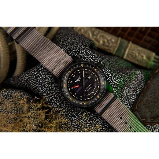 TRASER P68 PATHFINDER SOLAR BLACK GREY NATO - TACTICAL - ZNAČKY