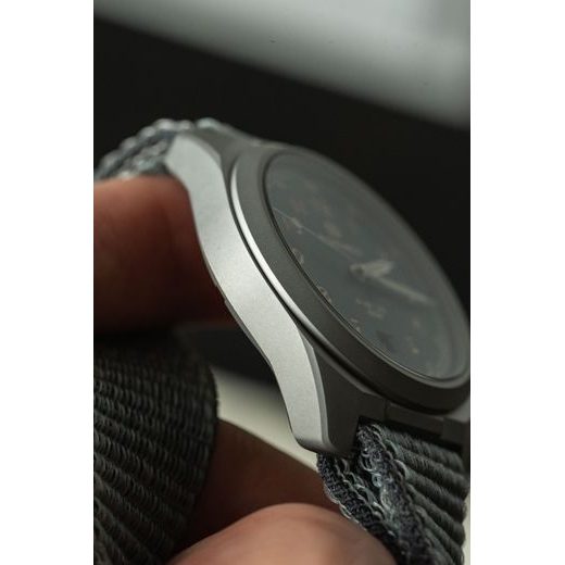 FORMEX FIELD AUTOMATIC PETROL BLUE FIELD NYLON-VELCRO BLUE STRAP 0660.1.6533.131 - FIELD AUTOMATIC - ZNAČKY