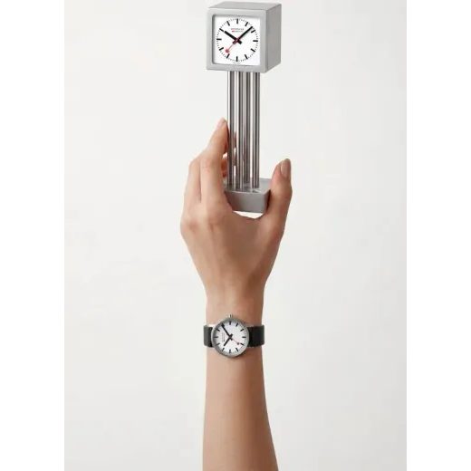 STOLOVÉ HODINY MONDAINE A660.MEET.81SBB - HODINY A BUDÍKY MONDAINE - ZNAČKY
