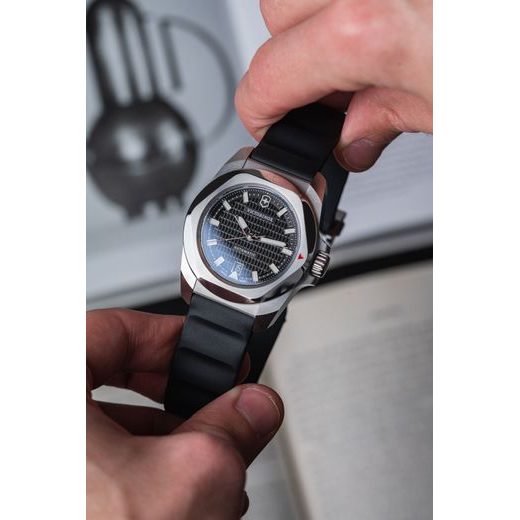 VICTORINOX I.N.O.X. AUTOMATIC 242039 - I.N.O.X. - ZNAČKY