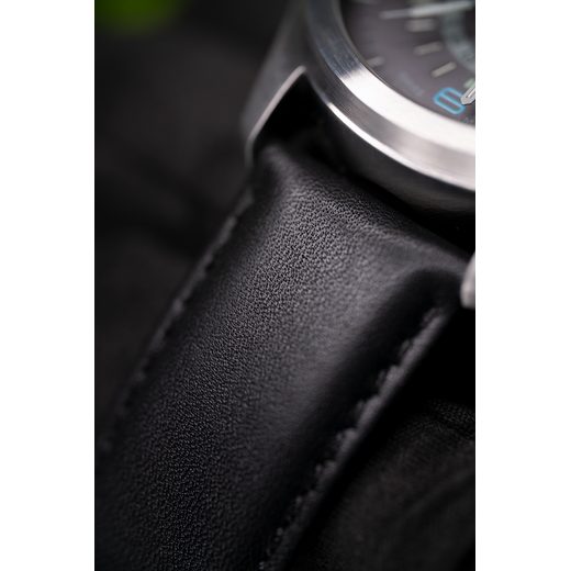 TRASER AURORA GMT SILVER - KOŽA - CLASSIC - ZNAČKY