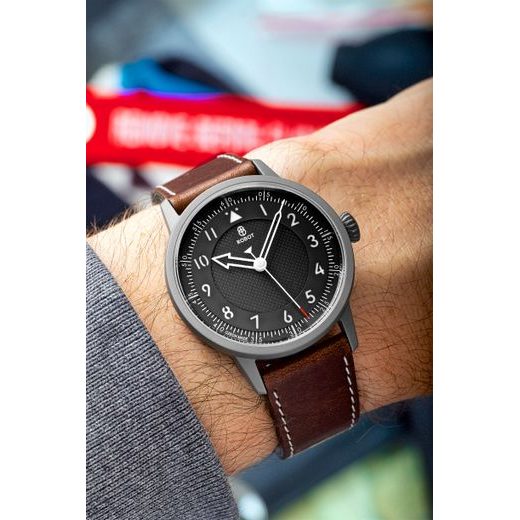 ROBOT FLIEGERFRIDAY X MICRO PRAHA L.E. - LIMITOVANÉ EDÍCIE - ZNAČKY