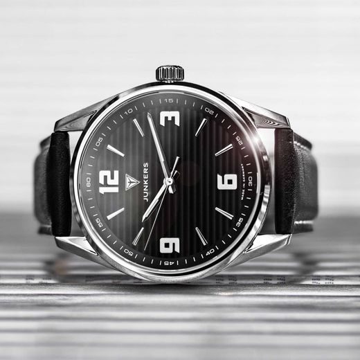 JUNKERS PROFESSOR 932.01.02 - PROFESSOR - ZNAČKY