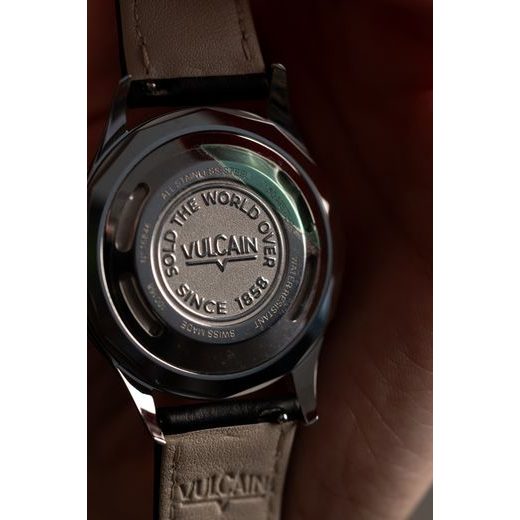 VULCAIN CRICKET CLASSIQUE 39 MM - ČIERNA/KHAKI - CRICKET CLASSIQUE - ZNAČKY