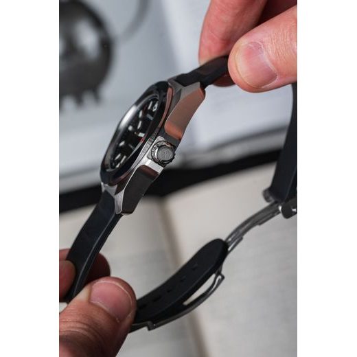 VICTORINOX I.N.O.X. AUTOMATIC 242039 - I.N.O.X. - ZNAČKY