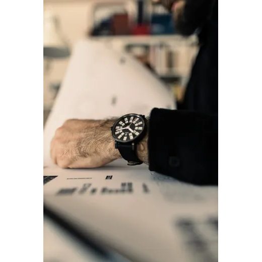 ROBOT GRAPHIC ANALOG BLACK - GRAPHIC ANALOG - ZNAČKY