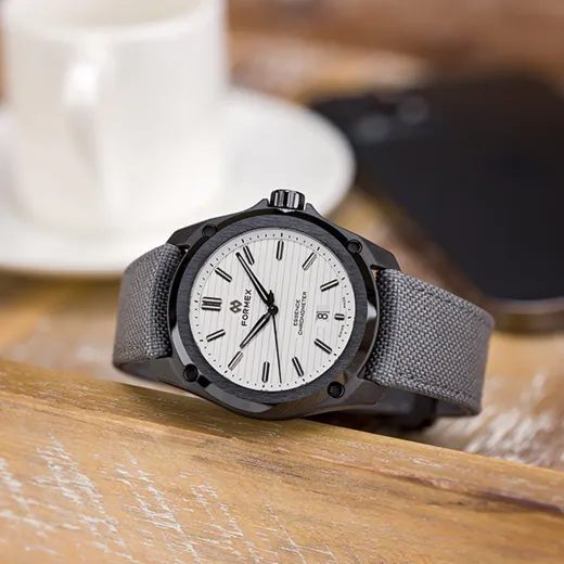 FORMEX ESSENCE LEGGERA FORTYTHREE AUTOMATIC CHRONOMETER ARCTIC WHITE - ESSENCE LEGGERA - ZNAČKY