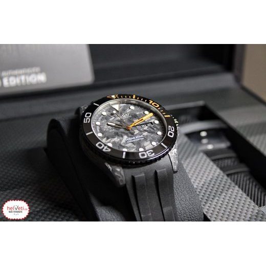 MIDO OCEAN STAR 200C CARBON CHRONOMETER LIMITED EDITION M042.431.77.081.00 - OCEAN STAR - ZNAČKY