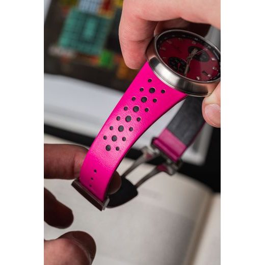 JUNGHANS 1972 COMPETITION PINK AUTOMATIC LIMITED EDITION 27/4406.00 - 1972 - ZNAČKY