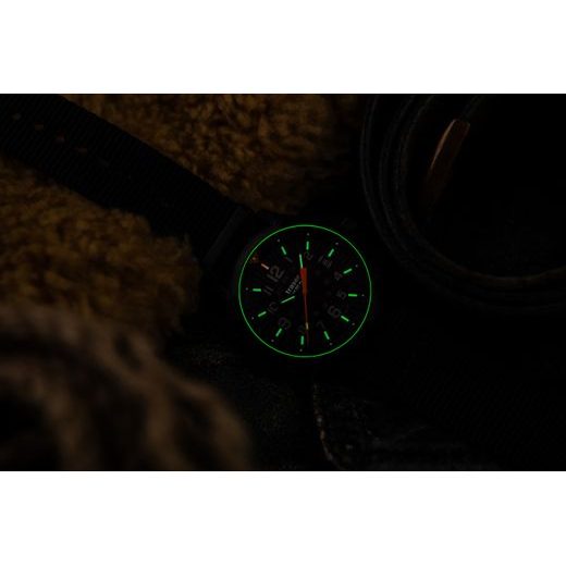 TRASER P67 OFFICER PRO BLACK NATO S PRUHOM - HERITAGE - ZNAČKY