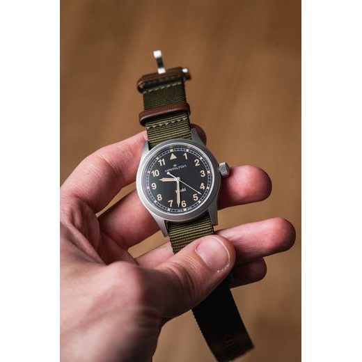 HAMILTON KHAKI FIELD QUARTZ 38MM H69401930 - KHAKI FIELD - ZNAČKY