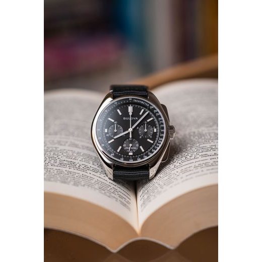 BULOVA 96A225 LUNAR PILOT CHRONOGRAPH WATCH - ARCHIVE SERIES - ZNAČKY
