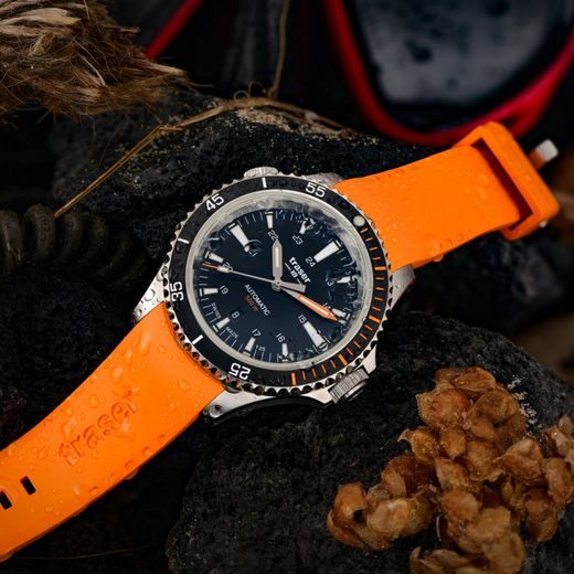 TRASER P67 DIVER AUTOMATIC BLACK ORANŽOVÁ GUMA - HERITAGE - ZNAČKY