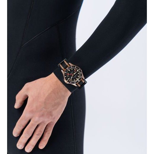 HAMILTON KHAKI NAVY SCUBA AUTOMATIC GMT BRONZE H82565930 - SCUBA - ZNAČKY