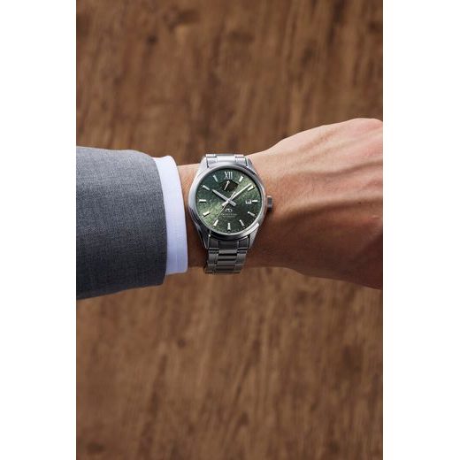 ORIENT STAR CONTEMPORARY RE-BX0006E M34 F8 DATE - CONTEMPORARY - ZNAČKY