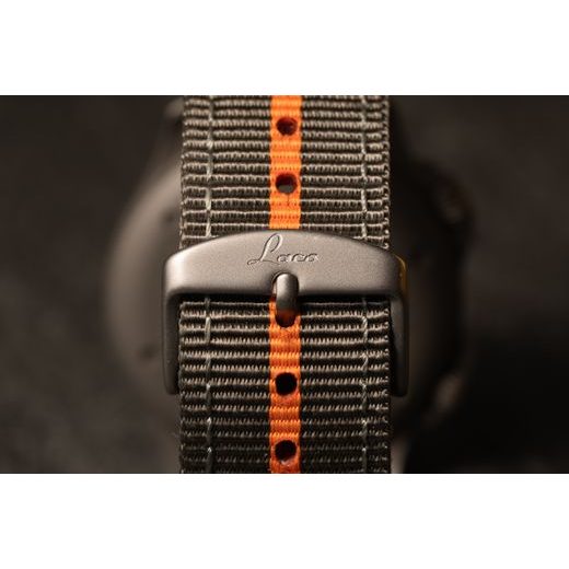 LACO FLIEGER FRANKFURT 40 GMT GRAU - PILOT SPECIAL MODELS - ZNAČKY