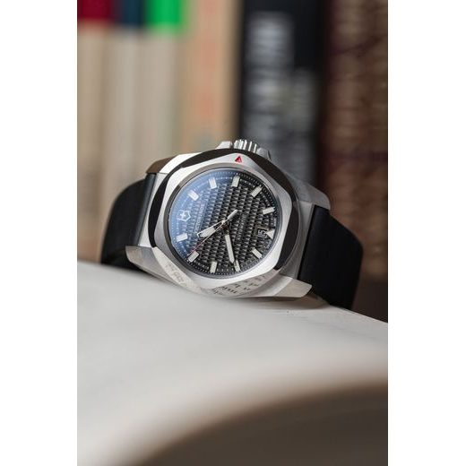 VICTORINOX I.N.O.X. AUTOMATIC 242039 - I.N.O.X. - ZNAČKY