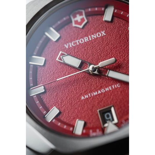 VICTORINOX I.N.O.X. 242029 - I.N.O.X. - ZNAČKY