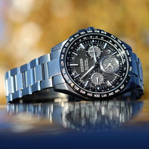 CITIZEN SATELLITE WAVE CC9015-54E - SUPER TITANIUM - ZNAČKY