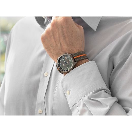 LACO FLIEGER FRANKFURT GMT GRAU - PILOT SPECIAL MODELS - ZNAČKY