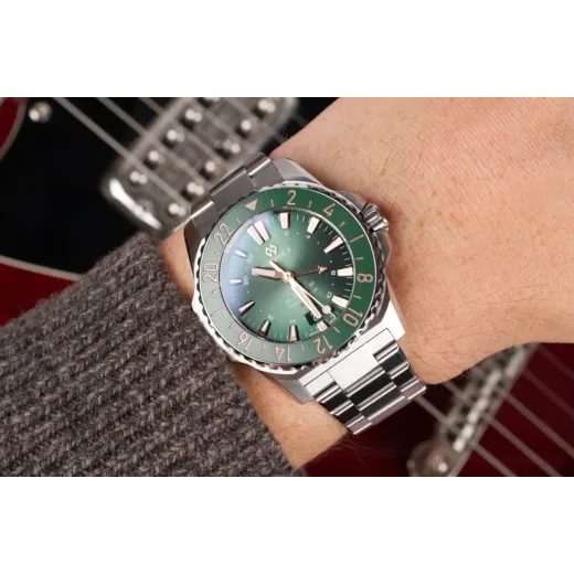FORMEX REEF GMT AUTOMATIC CHRONOMETER GREEN DIAL WITH RED GMT - REEF - ZNAČKY