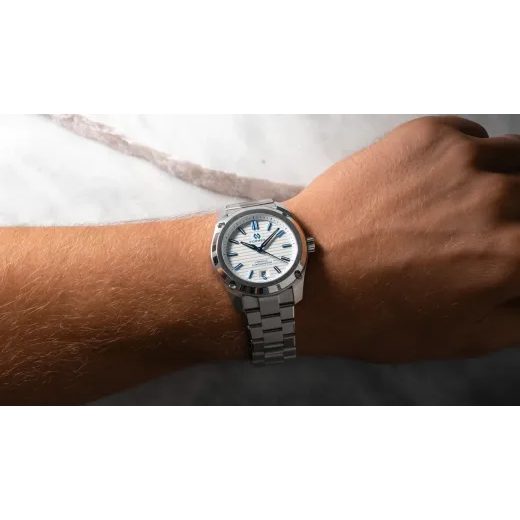 FORMEX ESSENCE THIRTYNINE AUTOMATIC COSC ALPINE WHITE - ESSENCE - ZNAČKY