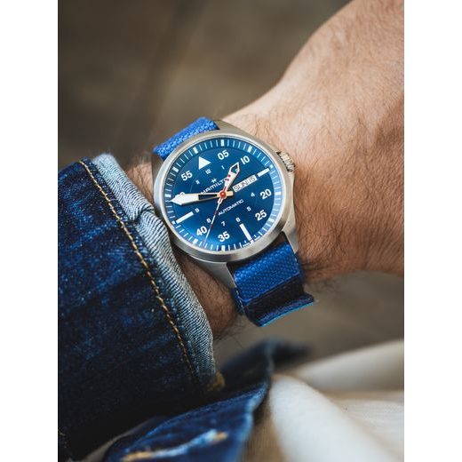 HAMILTON KHAKI AVIATION PILOT DAY DATE AUTO - AIR GLACIERS EDITION H64655941 - KHAKI AVIATION - ZNAČKY