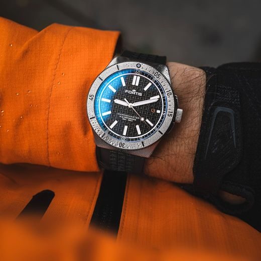 FORTIS MARINEMASTER M-40 GRAVITY BLACK F8120026 - MARINEMASTER - ZNAČKY