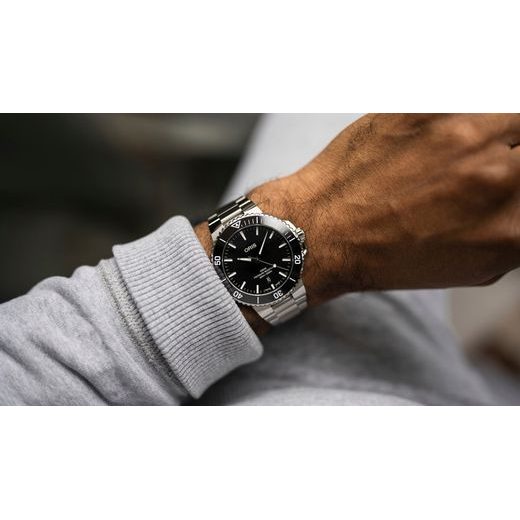 ORIS AQUIS DATE 43,5 MM 01 733 7789 4154-07 8 23 04PEB - AQUIS - ZNAČKY