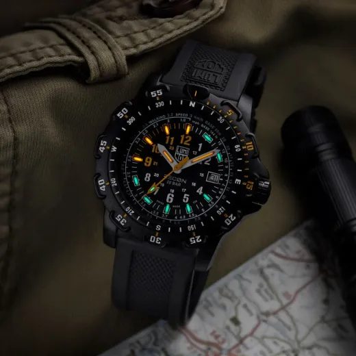 LUMINOX MIL-SPEC 3350 SERIES RECON POINT MAN XL.8825.H.2 - LAND - ZNAČKY