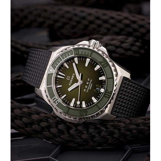 FORMEX REEF 42 AUTOMATIC CHRONOMETER GREEN DIAL - REEF - ZNAČKY
