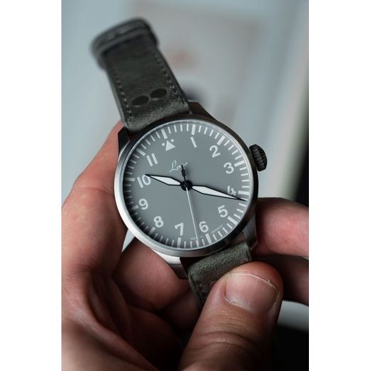 LACO AUGSBURG GRAU 42 - PILOT BASIC - ZNAČKY