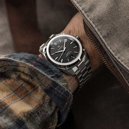 FORMEX ESSENCE FORTYTHREE AUTOMATIC CHRONOMETER BLACK - ESSENCE - ZNAČKY