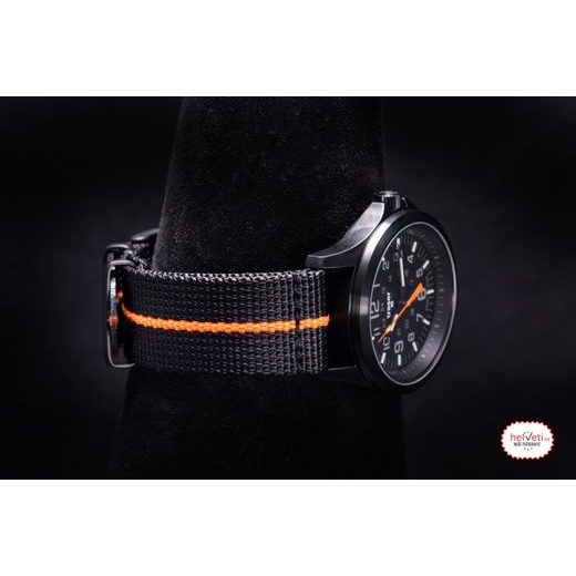 TRASER P67 OFFICER PRO BLACK NATO S PRUHOM - HERITAGE - ZNAČKY