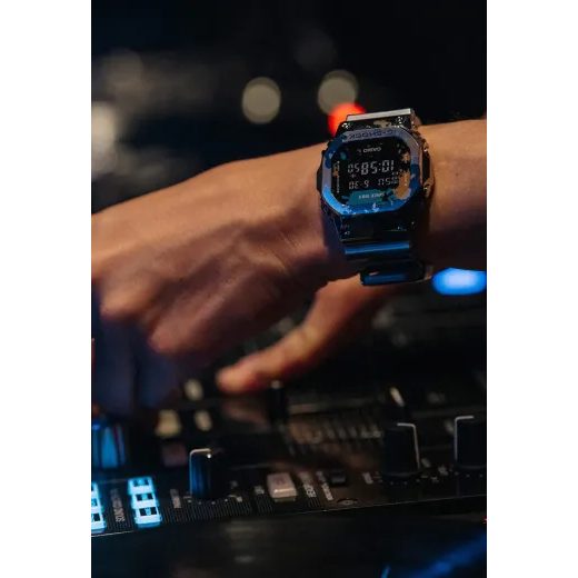 HODINKY CASIO G-SHOCK GM-5600SS-1ER ZO SÉRIE STREET SPIRIT - G-SHOCK - ZNAČKY
