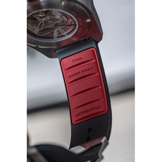 VICTORINOX I.N.O.X. AUTOMATIC 242039 - I.N.O.X. - ZNAČKY