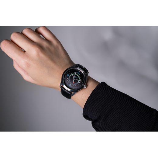 TRASER AURORA GMT SILVER - KOŽA - CLASSIC - ZNAČKY