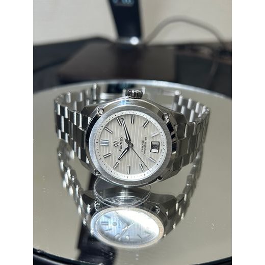 FORMEX ESSENCE THIRTYNINE AUTOMATIC CHRONOMETER MOTHER OF PEARL - ESSENCE - ZNAČKY