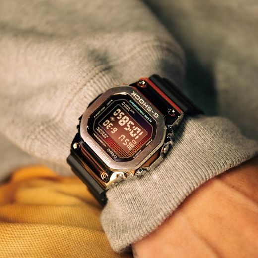 CASIO G-SHOCK GM-5600RW-1ER RAINBOW BRICK WALL SERIES - G-SHOCK - ZNAČKY