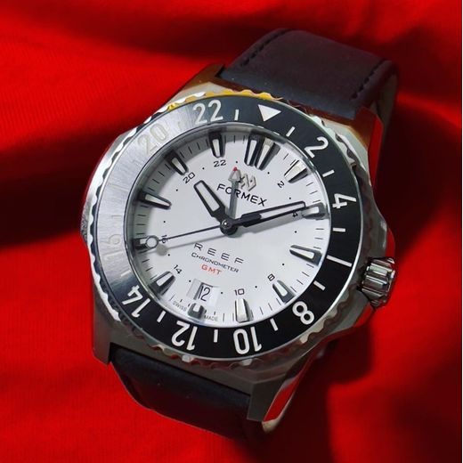 FORMEX REEF GMT AUTOMATIC CHRONOMETER WHITE DIAL WITH RED GMT - REEF - ZNAČKY