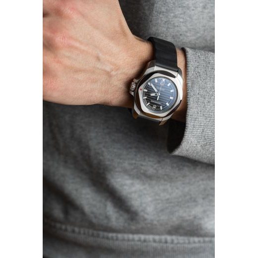 VICTORINOX I.N.O.X. AUTOMATIC 242039 - I.N.O.X. - ZNAČKY