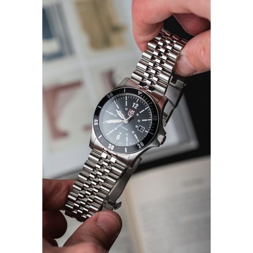 ŠPORTOVÝ ČASOVAČ LUMINOX XS.0911 - SEA - ZNAČKY