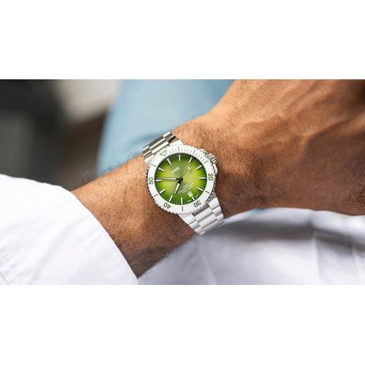ORIS AQUIS DATE TASTE OF SUMMER 41,5 MM 01 733 7787 4137-07 8 22 04PEB - AQUIS - ZNAČKY
