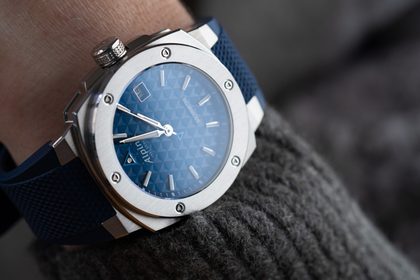 Alpina Alpiner Extreme Solarmetre: Odolné solárne hodinky zo Švajčiarska