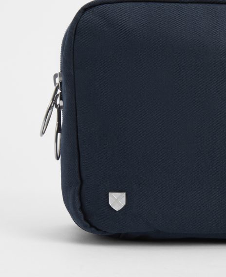 Barbour Cascade Zip Around Washbag