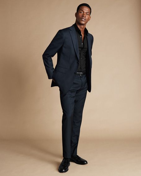 Charles Tyrwhitt Spread Collar Non-Iron Poplin Shirt — Black